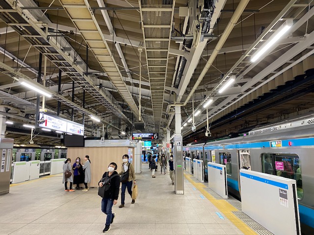 緊急事態宣言直前の東京駅
